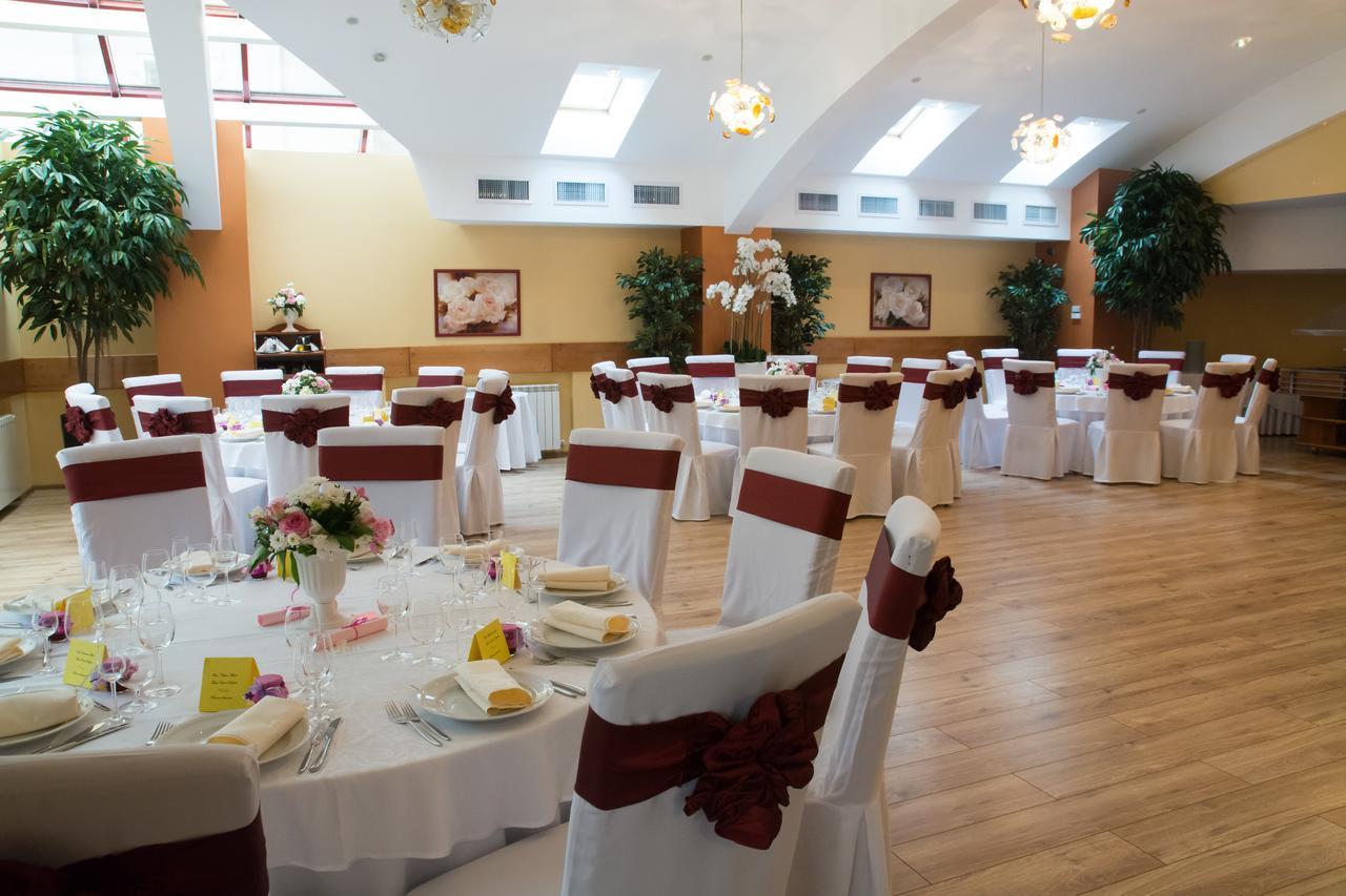 Hotel Nemira Slănic-Moldova Εξωτερικό φωτογραφία