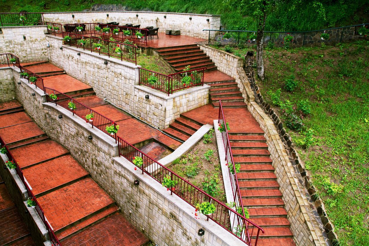 Hotel Nemira Slănic-Moldova Εξωτερικό φωτογραφία