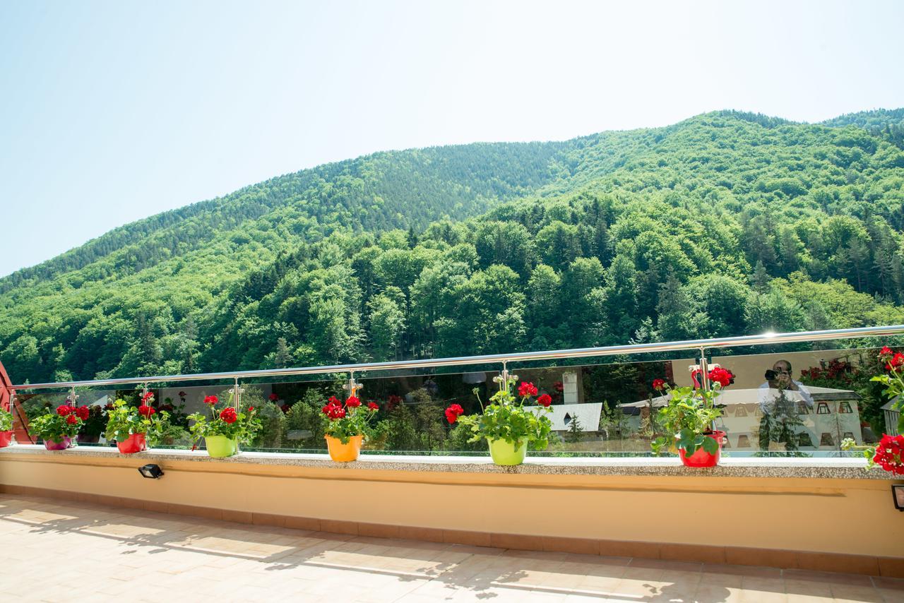 Hotel Nemira Slănic-Moldova Εξωτερικό φωτογραφία