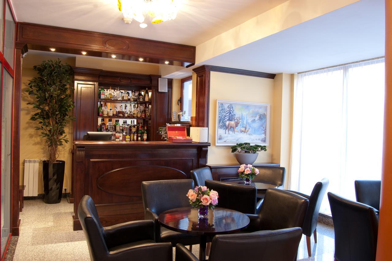 Hotel Nemira Slănic-Moldova Εξωτερικό φωτογραφία