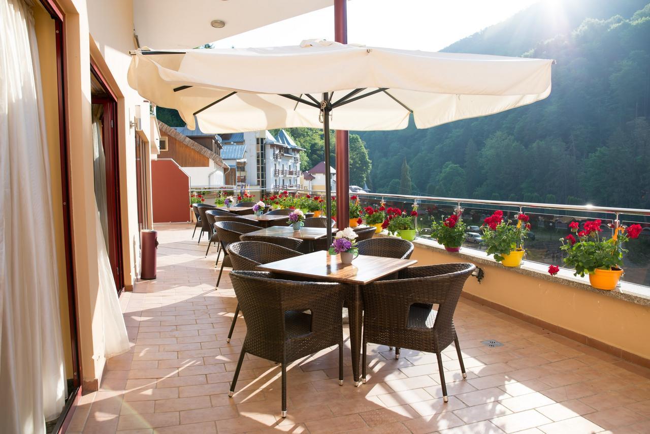 Hotel Nemira Slănic-Moldova Εξωτερικό φωτογραφία