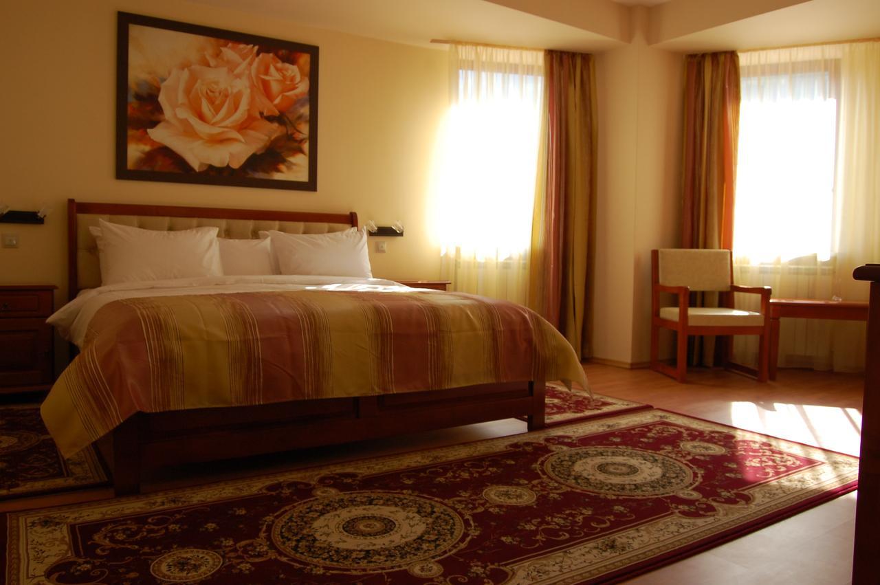 Hotel Nemira Slănic-Moldova Εξωτερικό φωτογραφία